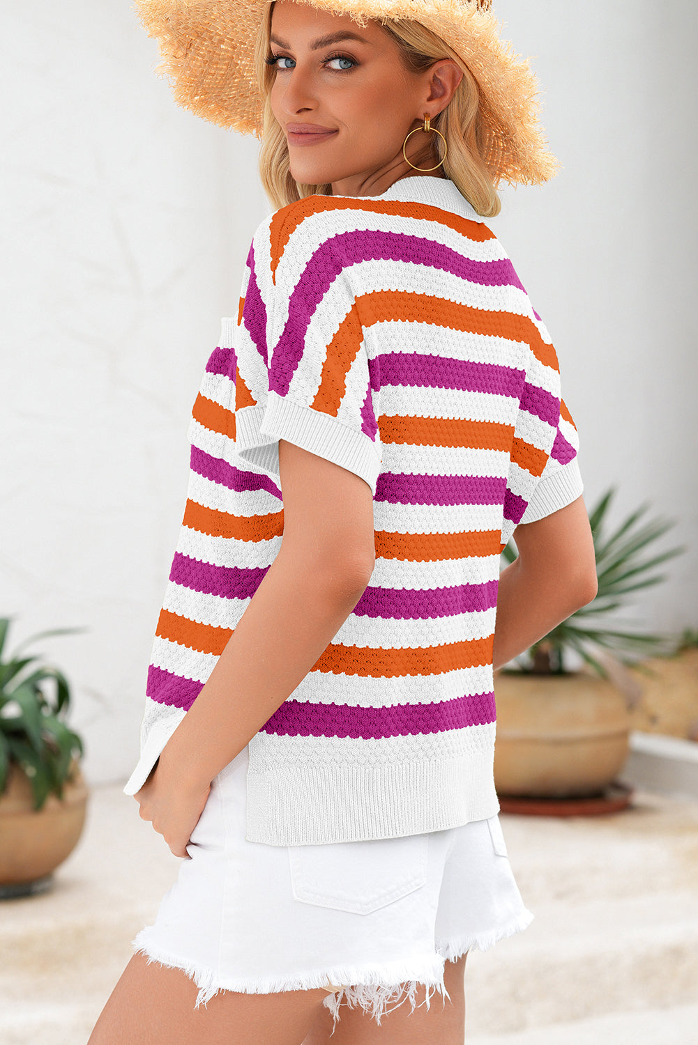 Stripe V-Neck Rose V-Neck Short-Sleeved Knit Top with Side Slits