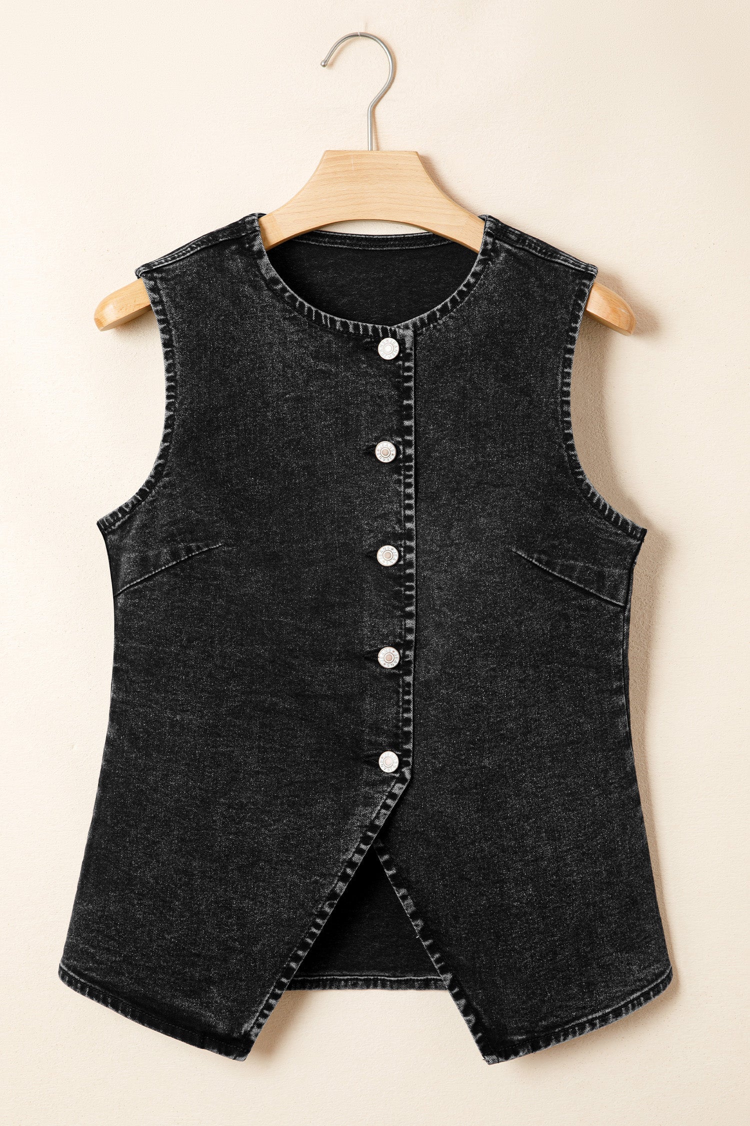 Button-Front Vest Slit Denim in Black