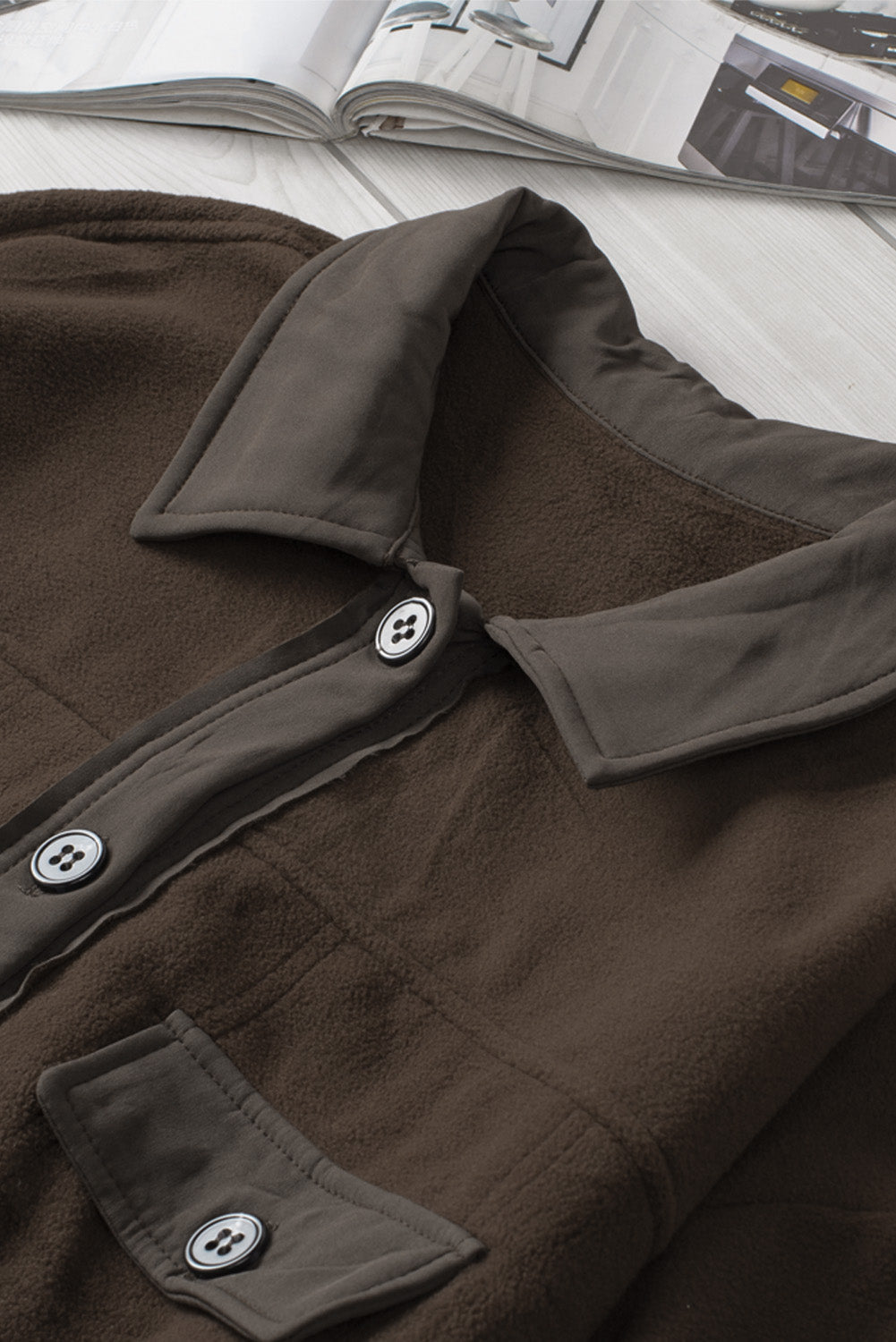 Veste chemise boutonnée marron à col rabattu