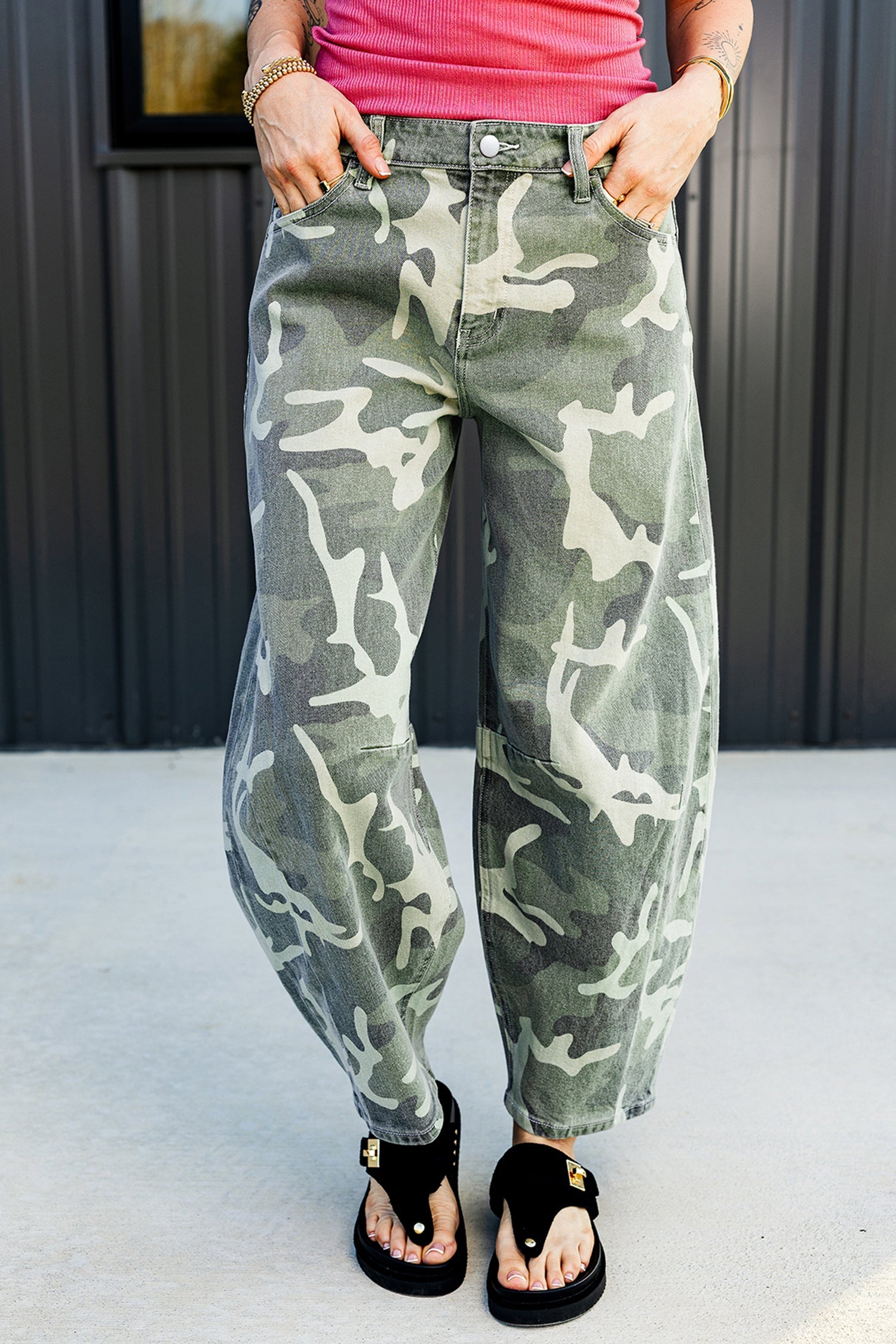 Camo Print Button Fly Straight Leg Ankle Length Jeans in Green