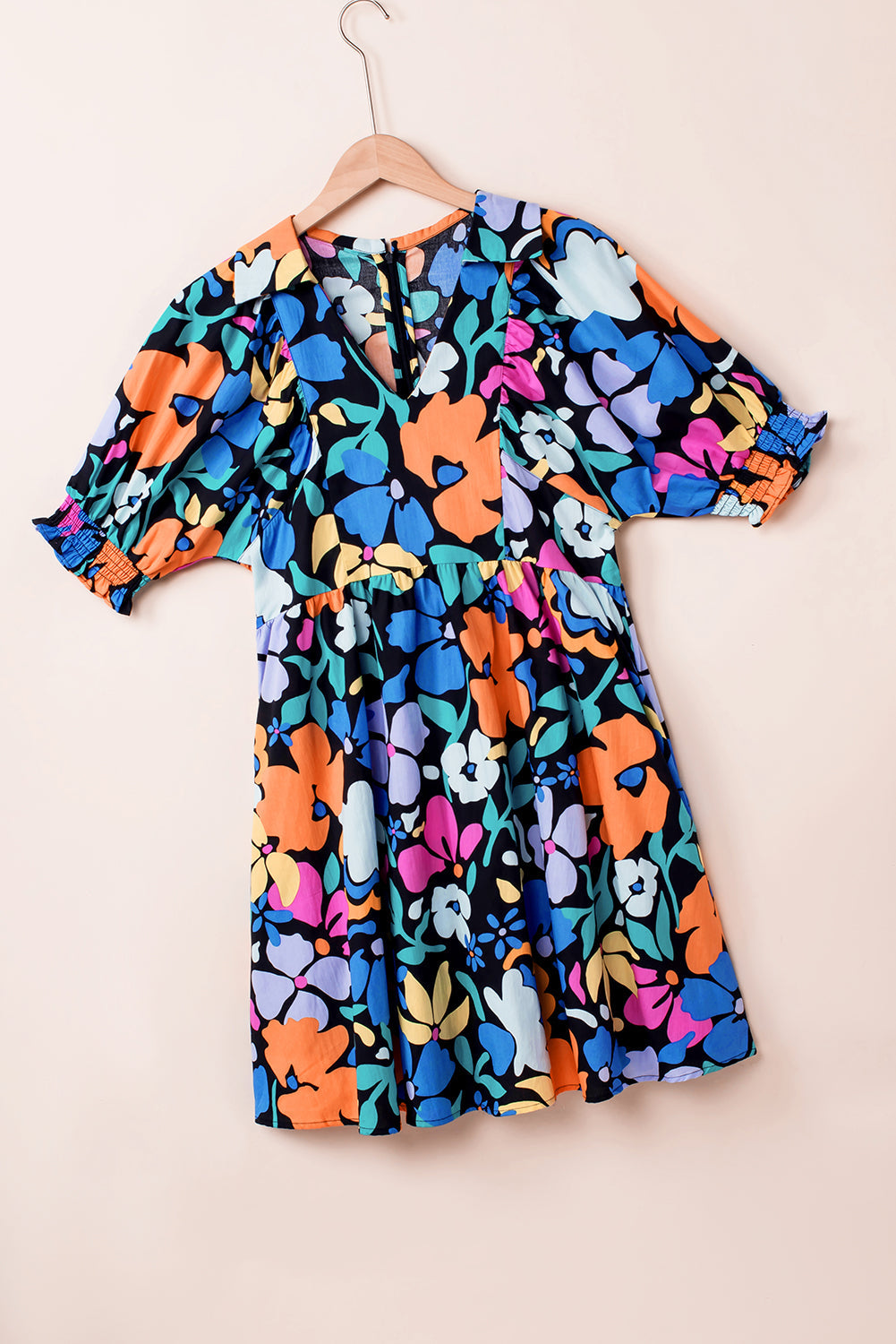 Robe évasée florale bleue à col fendu et à col fendu