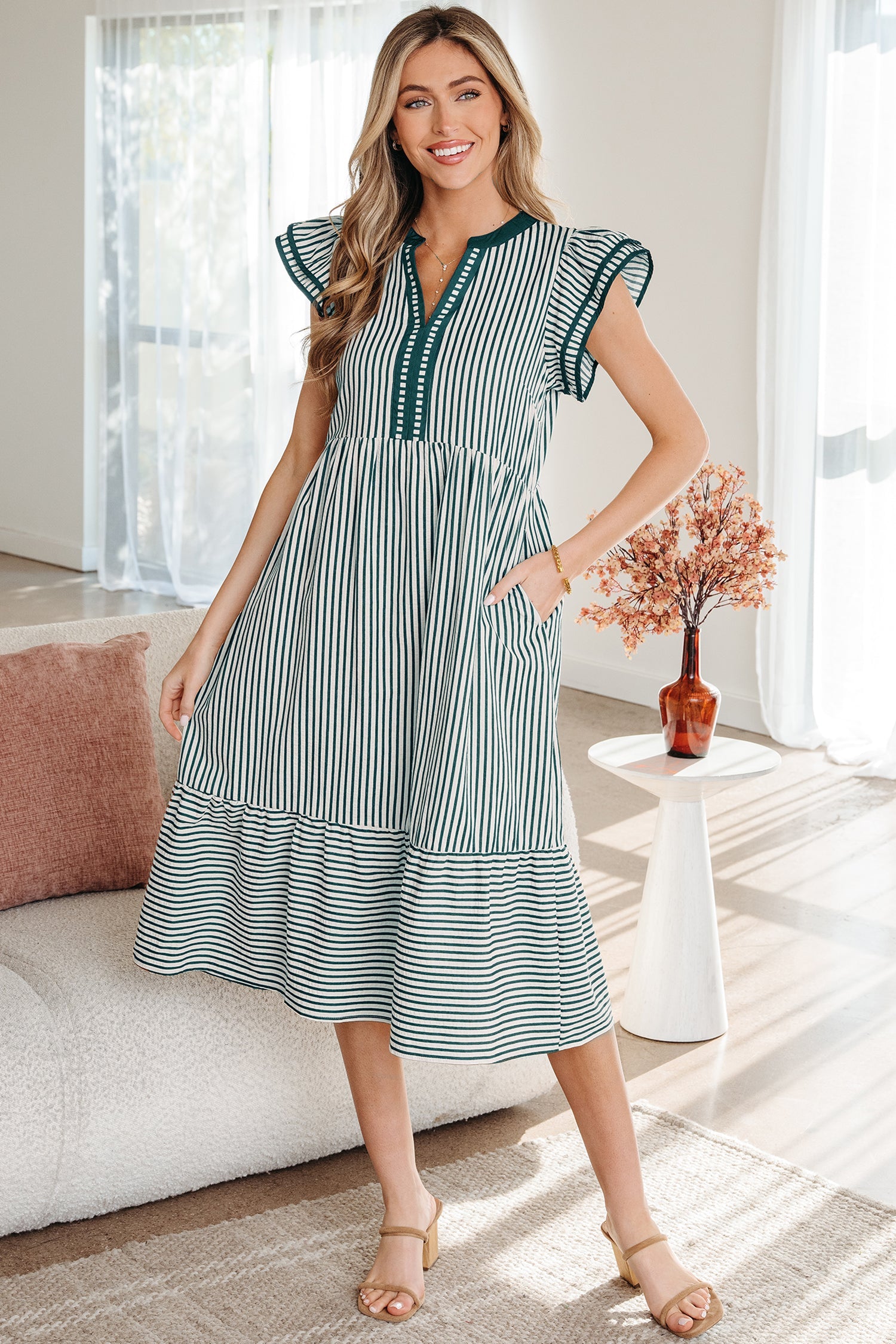 Stripe Trim Short-Sleeved Contrast V-Neck Midi Dress in Green