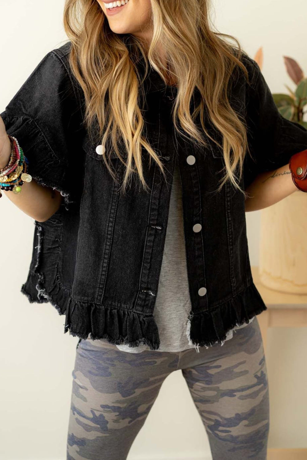 Ruffled Raw Edge Short-Sleeved Denim Jacket in Black