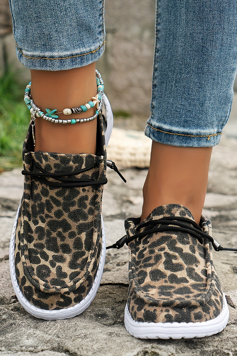 Lace-up Decor Leopard Canvas Shoes