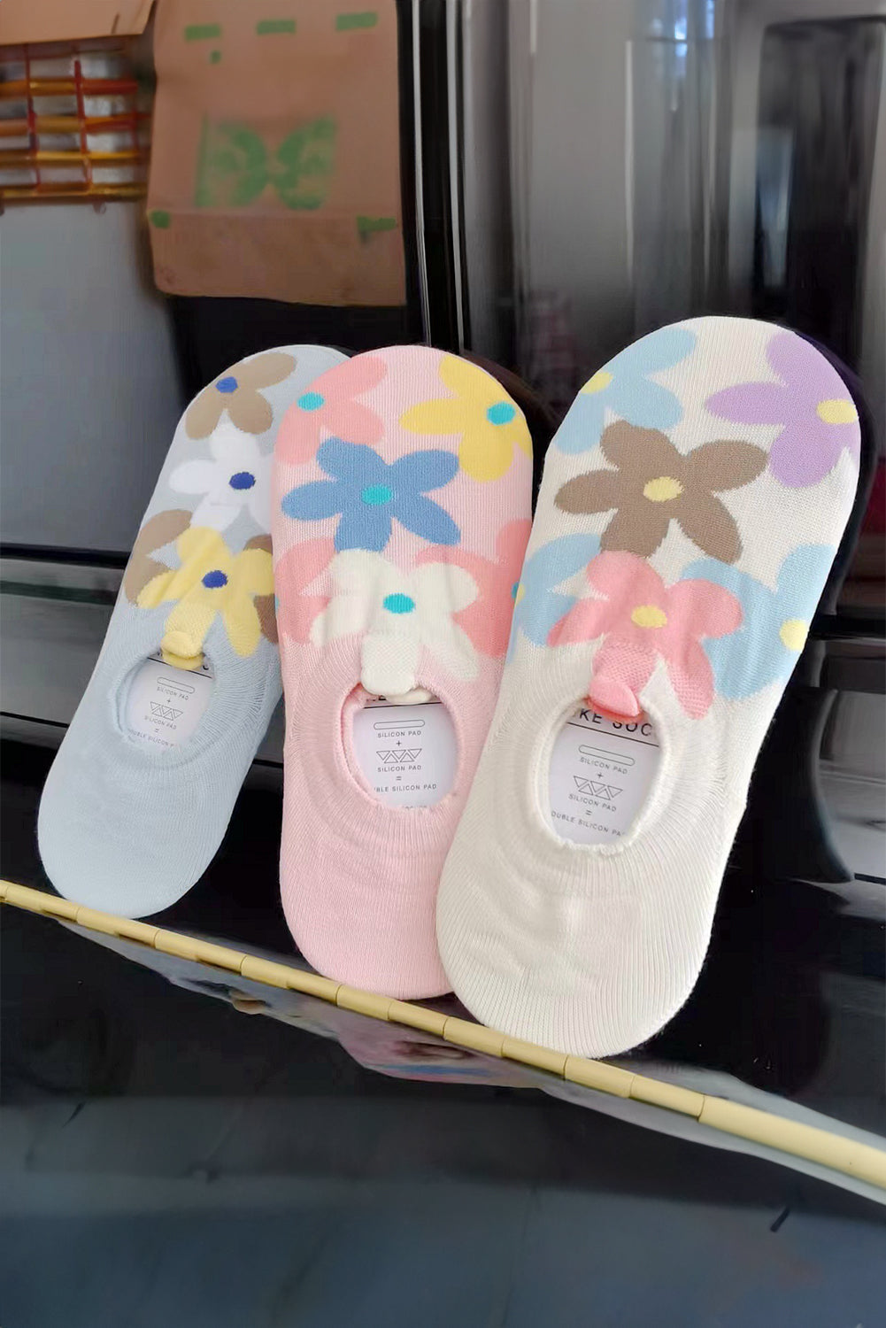 Cute Floral-Print No Show Socks Style