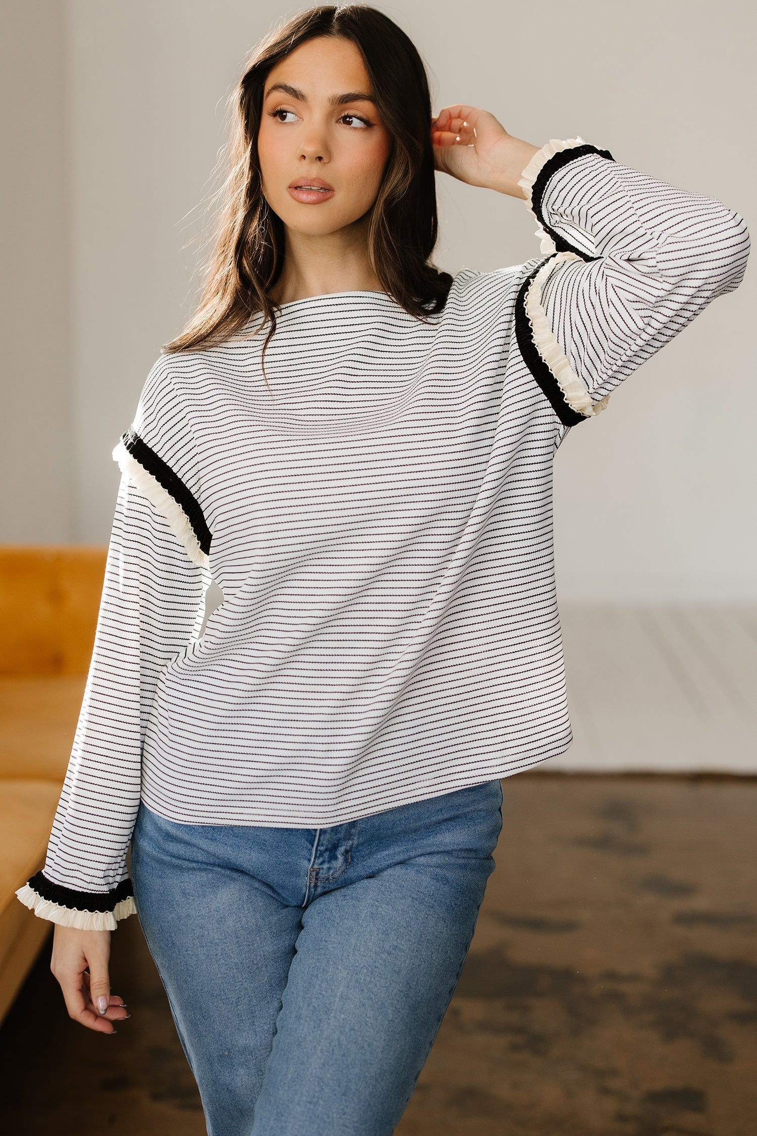 Loose Everyday Stripe Everyday Long-Sleeved Top in White