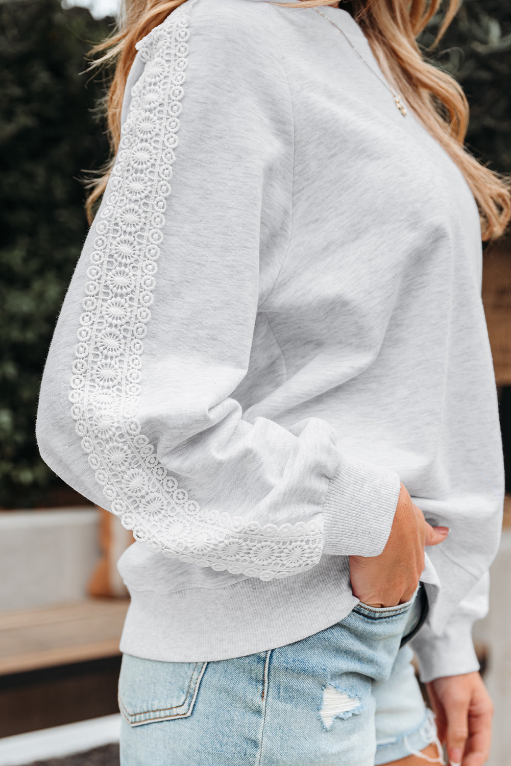 Lace Sleeve Patchwork Raglan Crew-Neck Sweatshirt