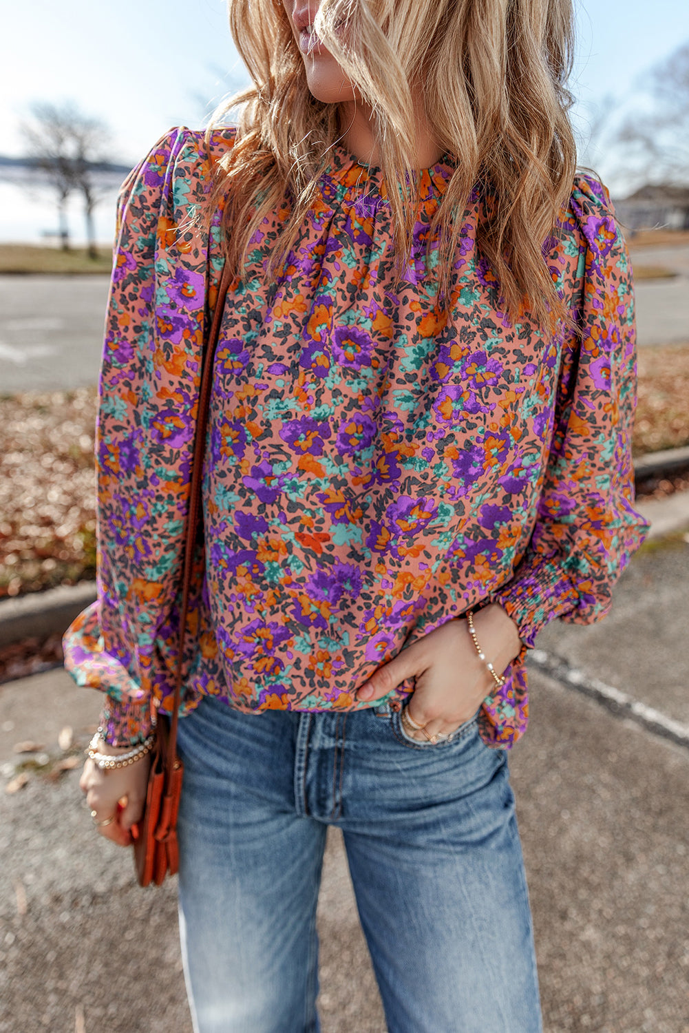 Blouse à col rond à volants et manchettes froncées à imprimé floral