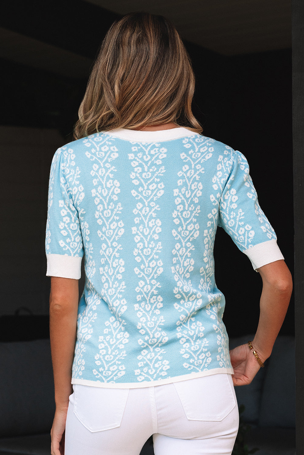 Contrast Floral Crewneck Short-Sleeved Knit Top