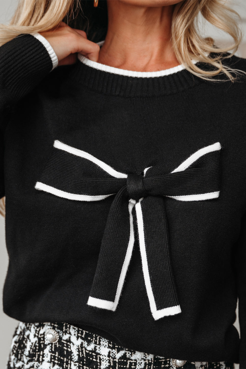 Trim Big Contrast Big Bow Accent Holiday Cropped Knit Top