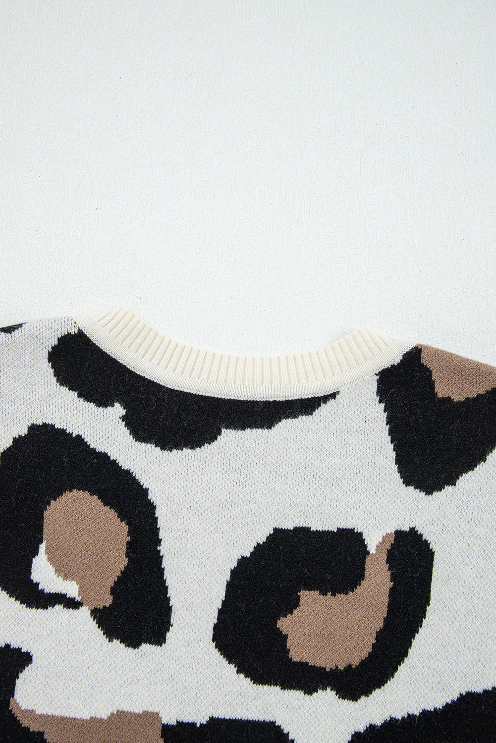 Leopard-Print Colorblock Patchwork Sleeve V-Neck Knit Top