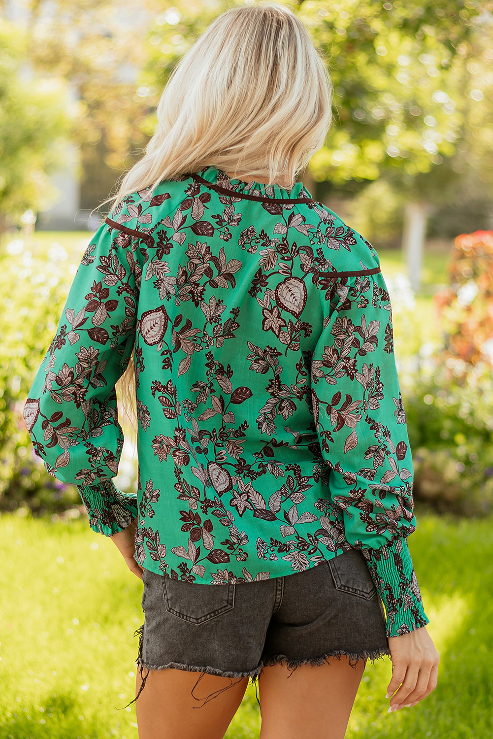Print Contrast Leaves Contrast Trim V-Neck Shirred Puff Sleeve Blouse