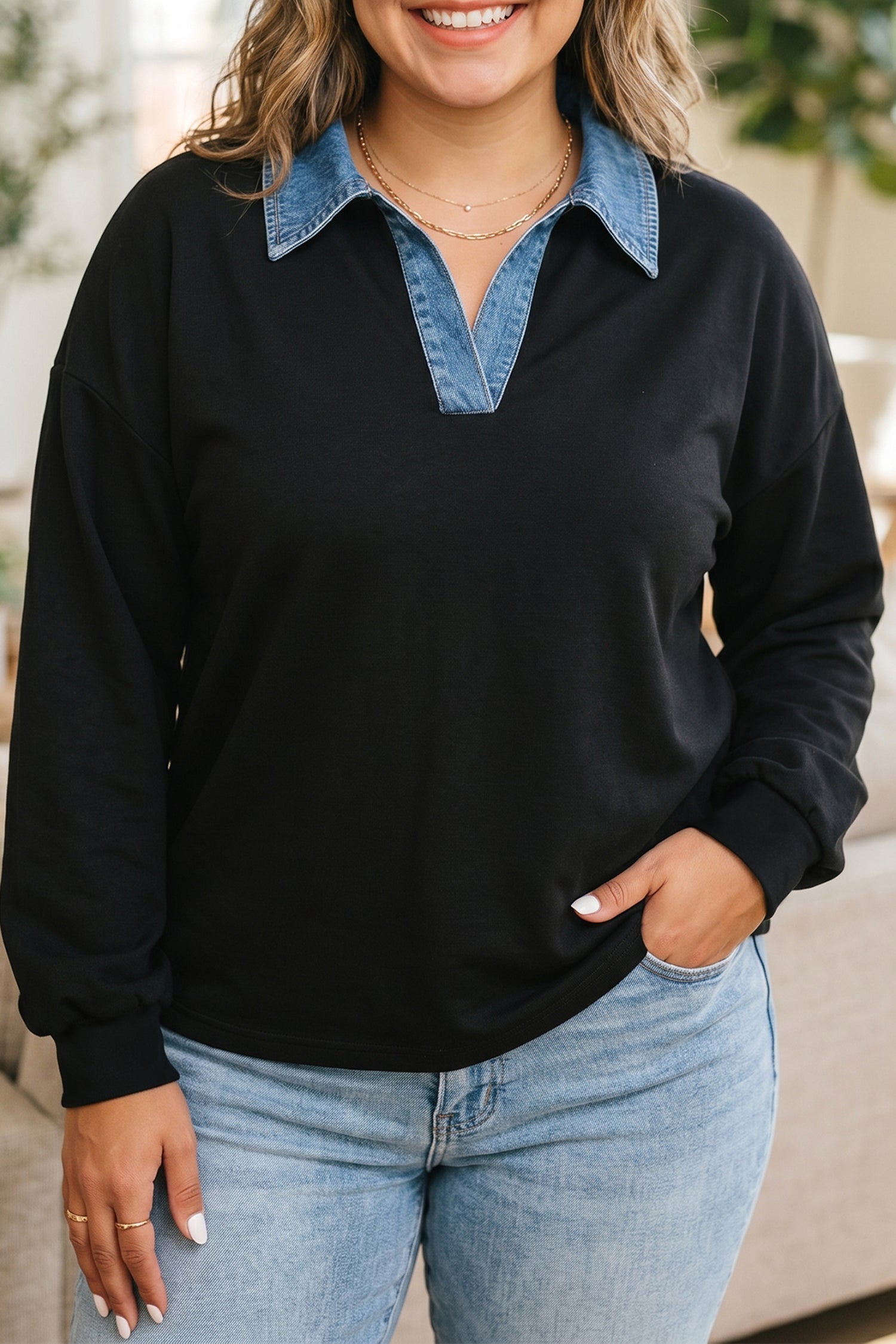 Solid V-Neck Tunic Shift Long-Sleeved Plus Size Blouse in Black