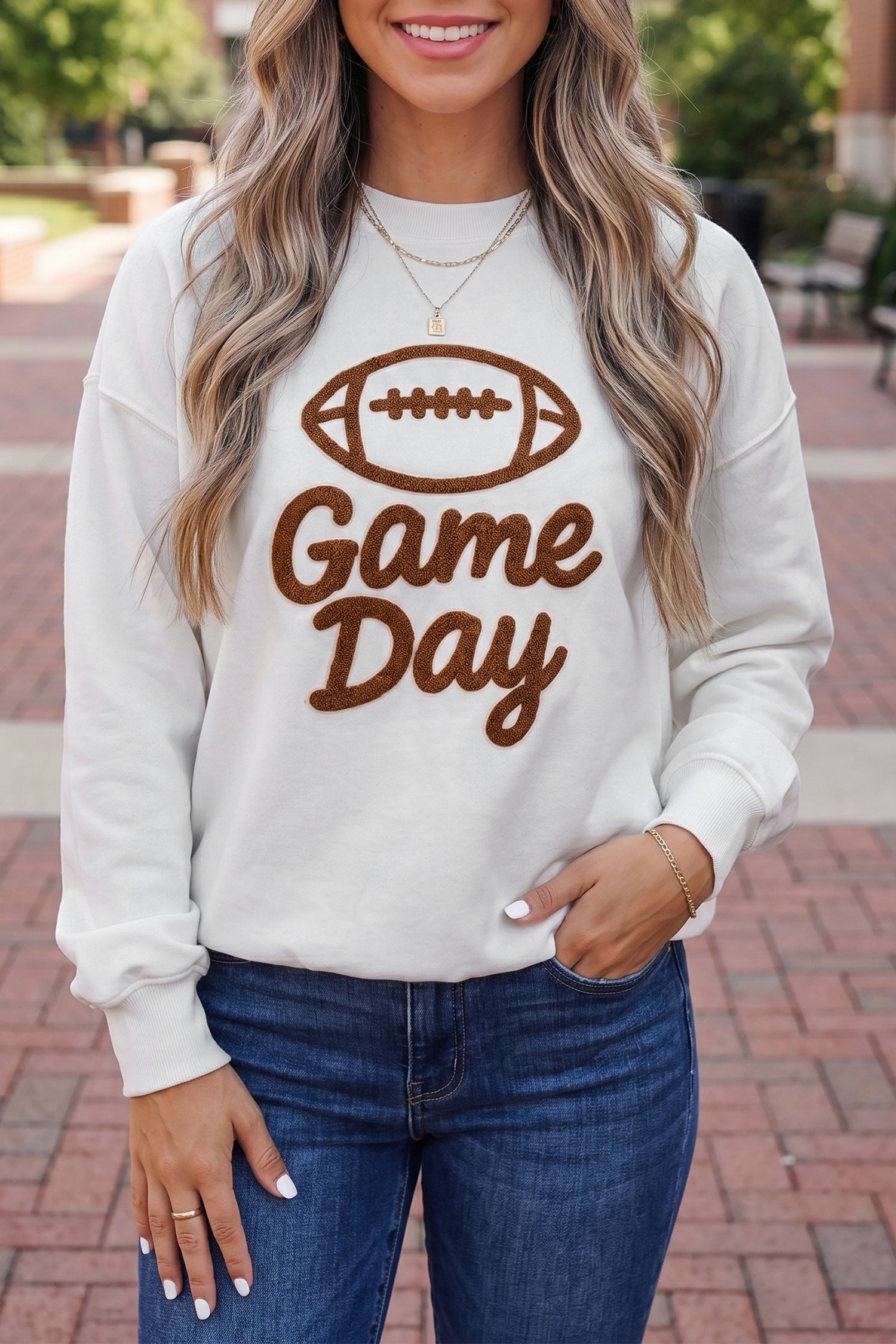Embroidered Day Slogan Game Rugby Pattern Crewneck Sweatshirt in White