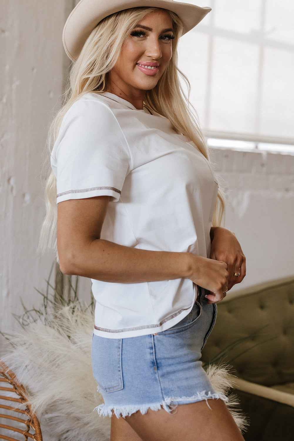 White RODEO Horseshoe Embroidered Patch Pocket T Shirth