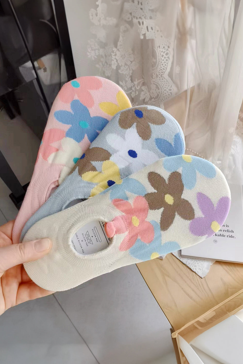 Cute Floral-Print No Show Socks