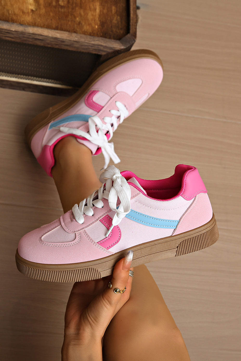 PU Leather Colorblock Leather Patchwork Lace Up Flat Shoes
