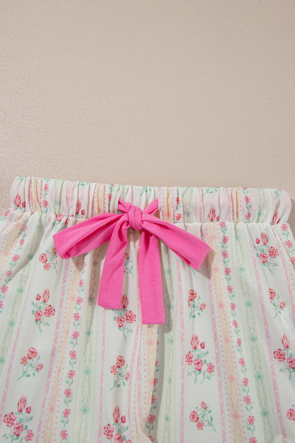 Contrast Pipping Floral-Print Pipping Short Pajamas Set