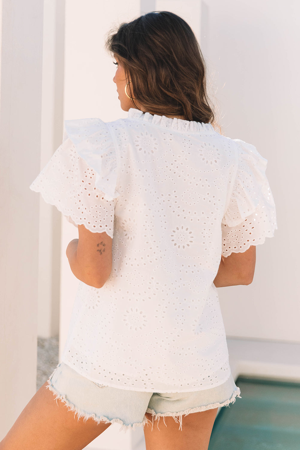 Anglaise Ruffle Broderie Ruffle Short-Sleeved Blouse in White
