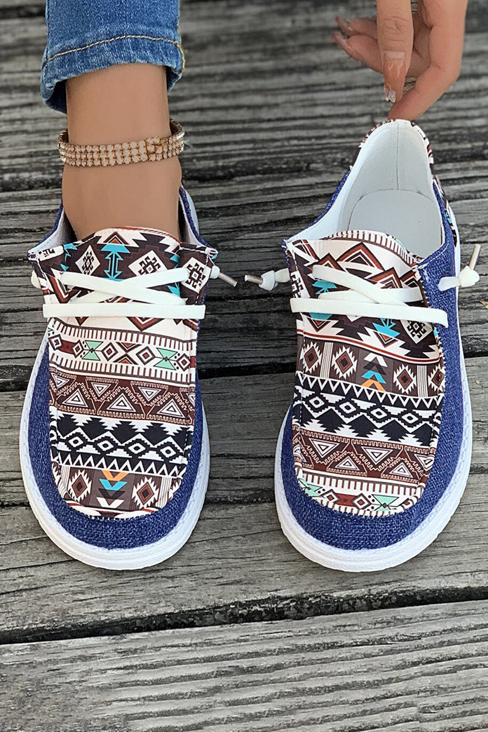 Retro Aztec Patchwork Lace-up Decor Flat Shoes