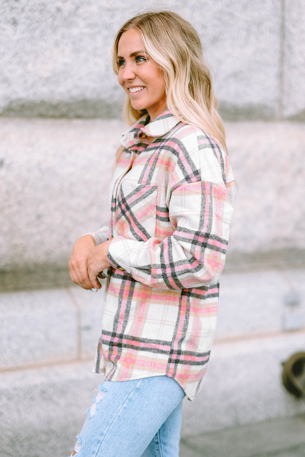 Veste à carreaux rose boutonnée avec poche poitrine sur le devant