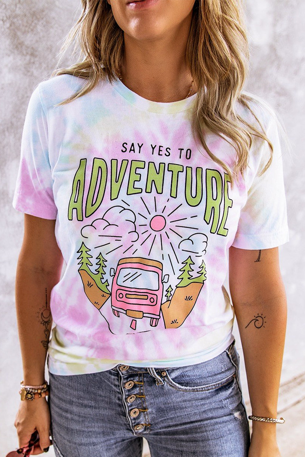 DITES OUI À L'AVENTURE T-shirt imprimé tie-dye